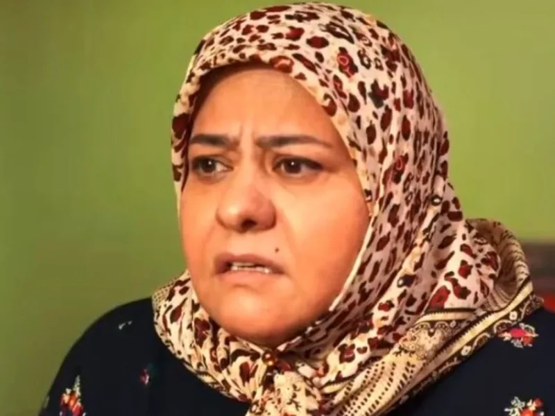عکس عجیب رابعه اسکویی با رژلب سیاه