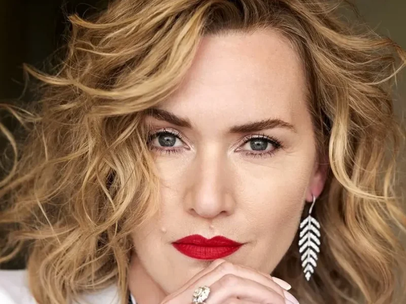 سفر در زمان| «رز فیلم تایتانیک» در 20 سالگی و در خانه اش در برکشایر؛ سال 1373 «رز فیلم تایتانیک» در 20 سالگی و در خانه اش در برکشایر؛ سال 1373