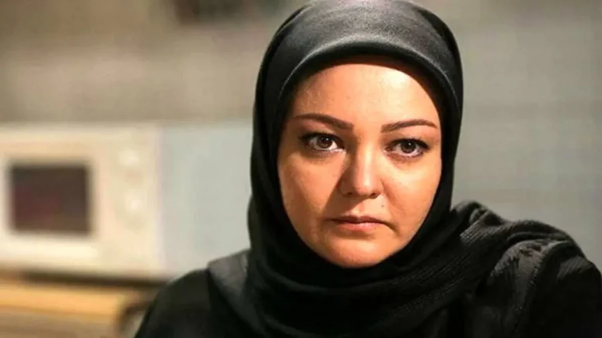 رزیتا غفاری در 52 سالگی با یک تیپ خاص