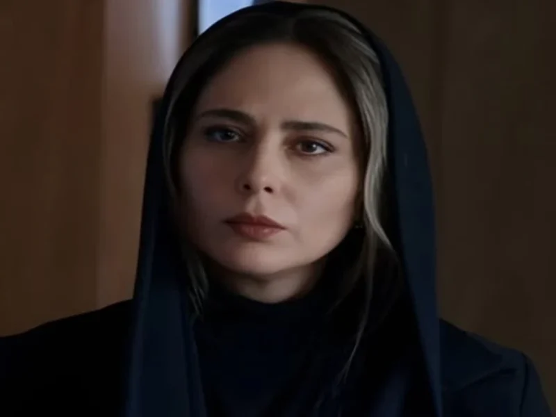 عکس خصوصی «رعنا آزادی‌ور» بازیگر زخم کاری در جشن حافظ