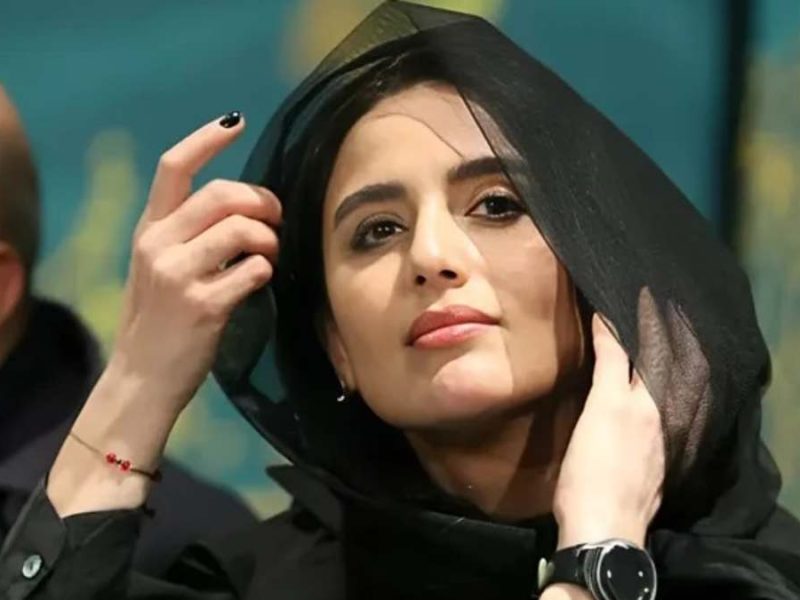 استایل جنجالی رها خدایاری در اکران فیلم آبستن