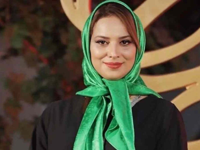 پوشش مشکی جذاب و سنگین روشنک عجمیان بازیگر مشهور ایرانی