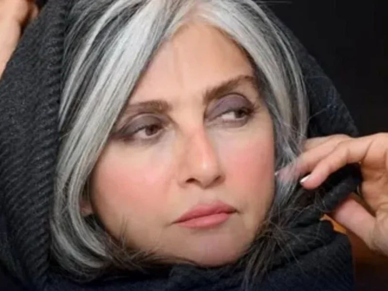 تصویر روز | استایل جذاب و مدرن رویا جاویدنیا در ۶۰ سالگی استایل جذاب و مدرن رویا جاویدنیا در ۶۰ سالگی