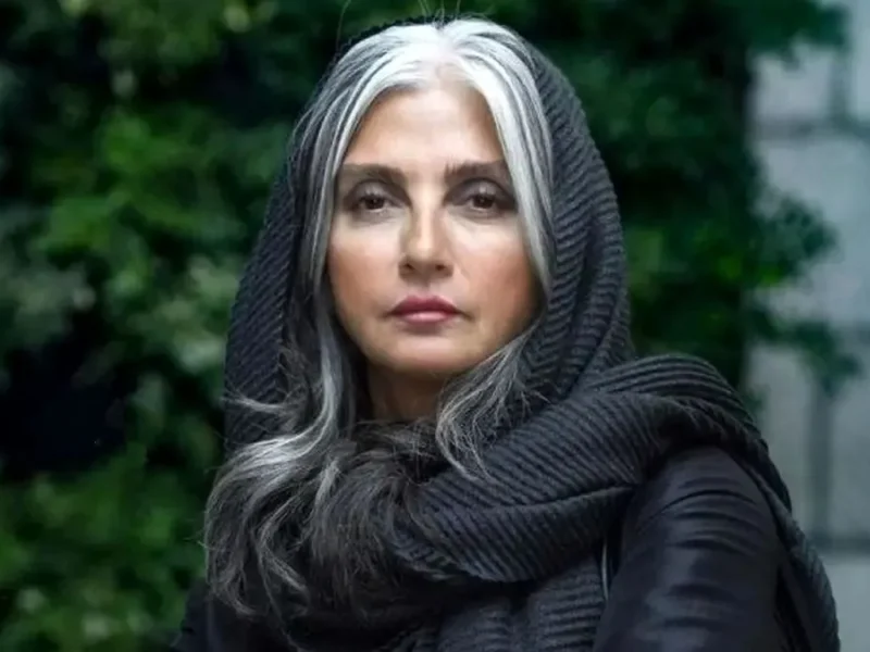 خبر روز | موتور سواری رویا جاویدنیا در خیابانهای تهران موتور سواری رویا جاویدنیا در خیابانهای تهران