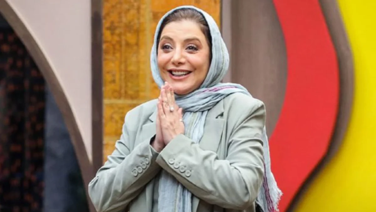 خبر روز | رویا میرعلمی استایل شیک و با کلاس خانم بازیگر جوکر در یک کافه رویا میرعلمی استایل شیک و با کلاس خانم بازیگر جوکر در یک کافه