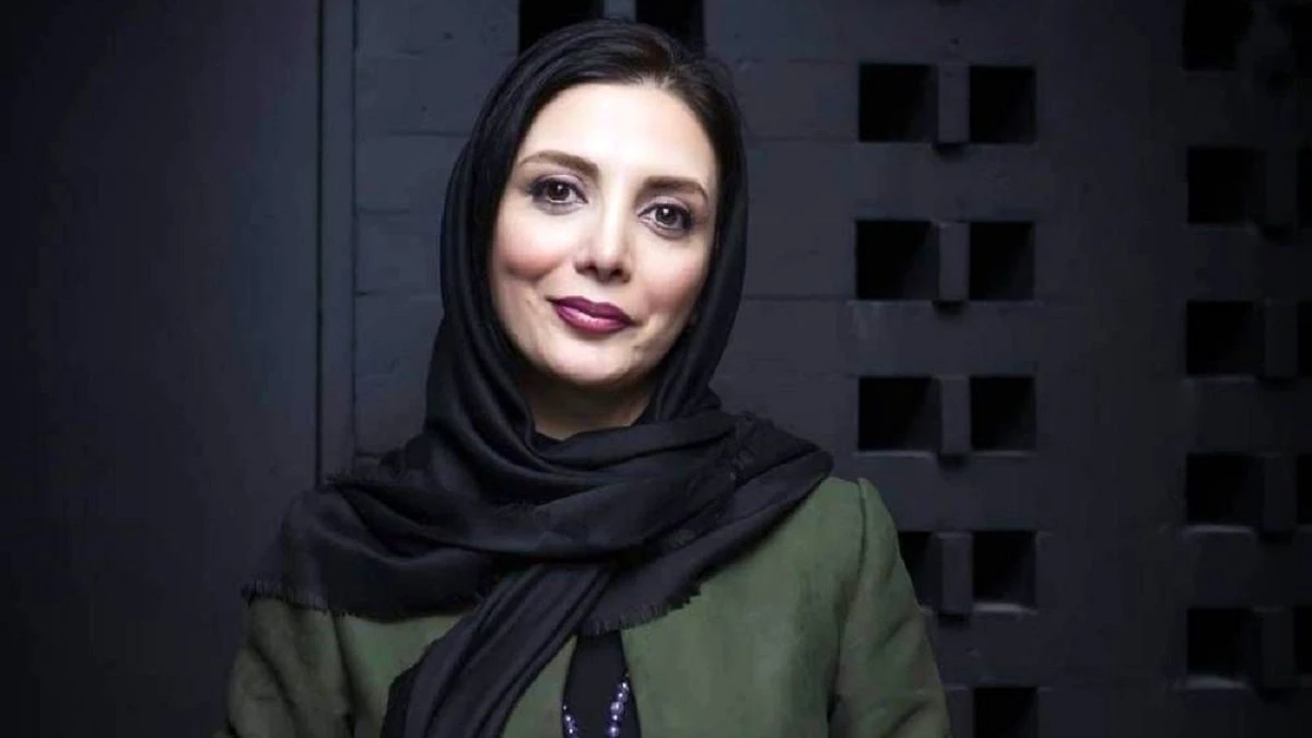 سفر در زمان| عکس نوزادی رویا میرعلمی در آغوش پدرش عکس نوزادی رویا میرعلمی در آغوش پدرش