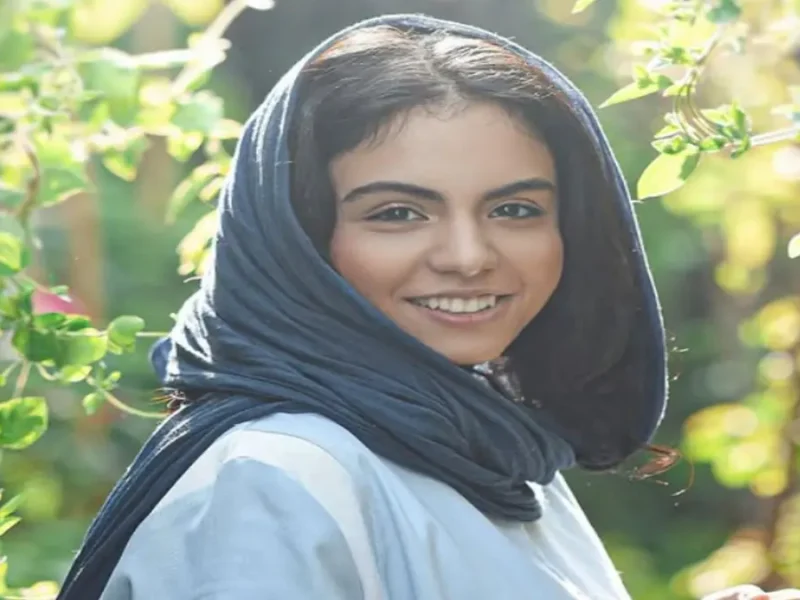تیپ مجلسی و متفاوت سارا حاتمی، مائده سریال «زخم‌کاری» در یک مراسم