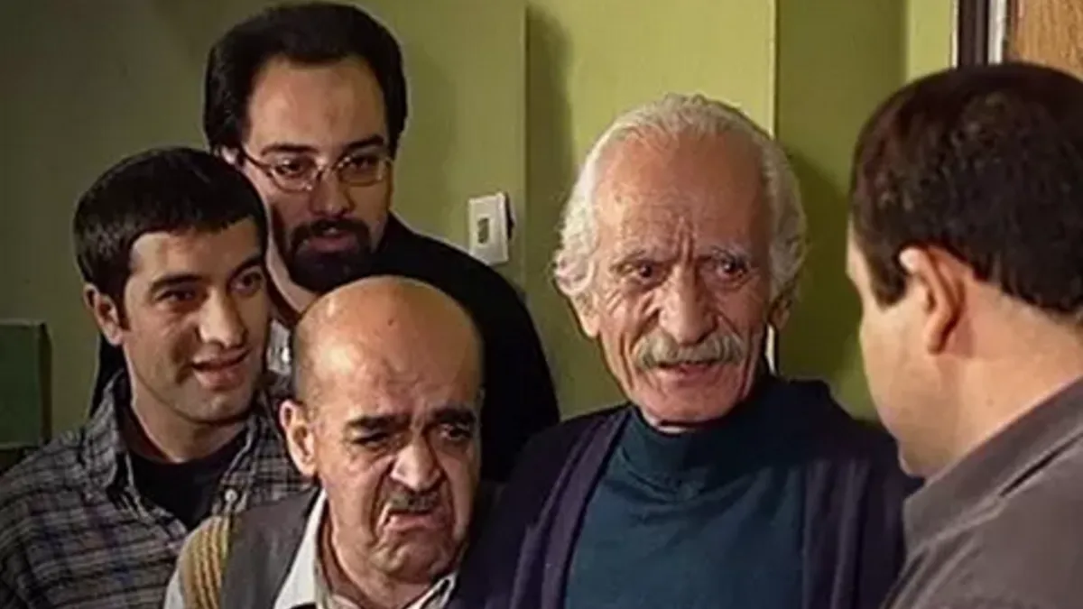 سفر در زمان| عکس قدیمی کامران پسر کیومرث ملکمطیعی در کودکی در آغوش پدر عکس قدیمی کامران پسر کیومرث ملکمطیعی در کودکی در آغوش پدر