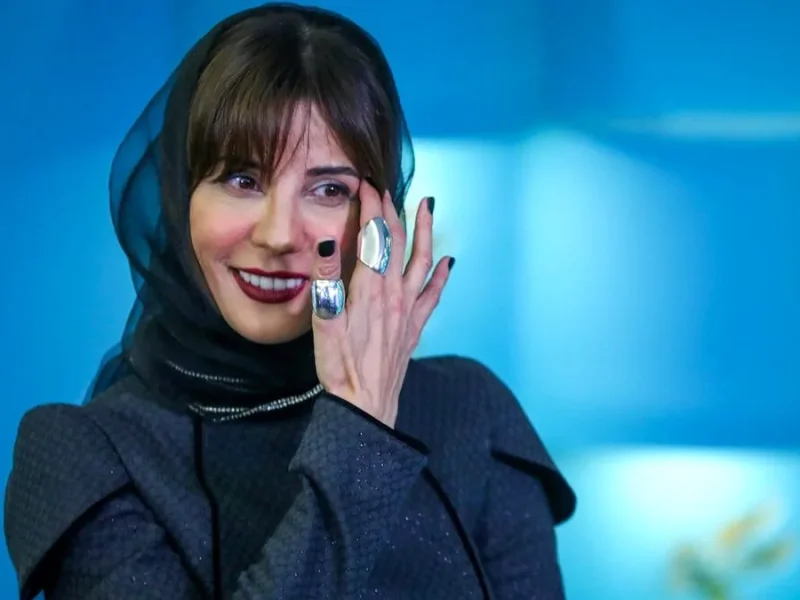 سارا بهرامی با نمایش یخ‌بستگی روی صحنه می‌رود