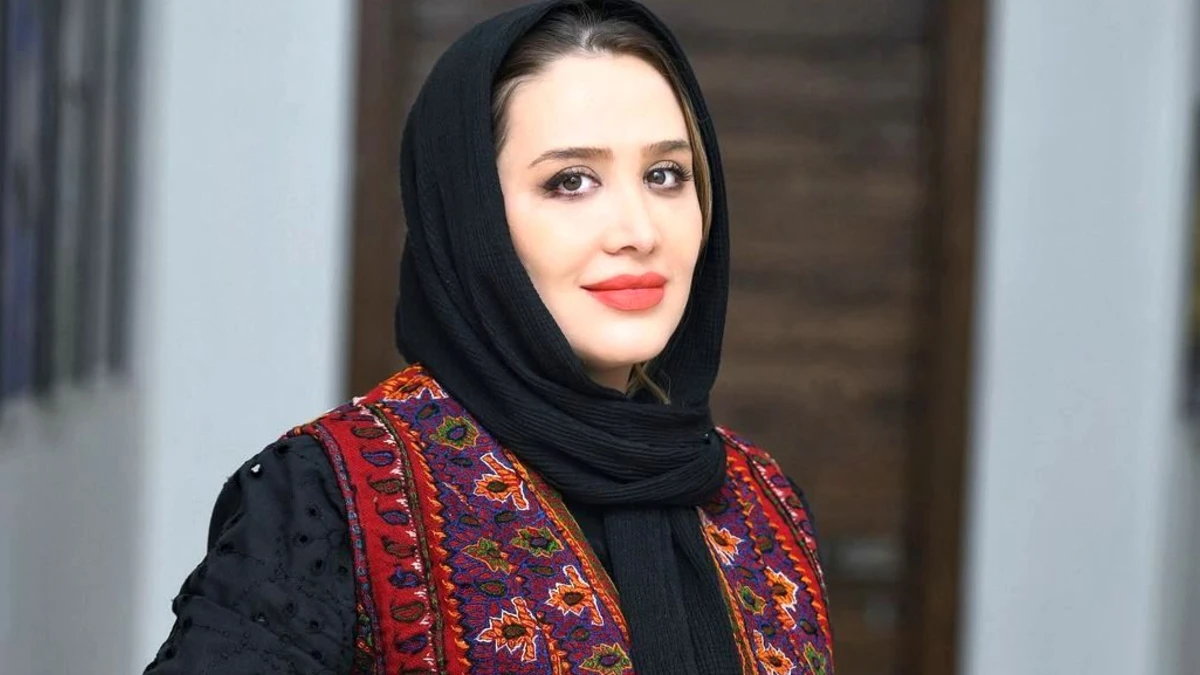 مادر و دختری سارا روستاپور مجری