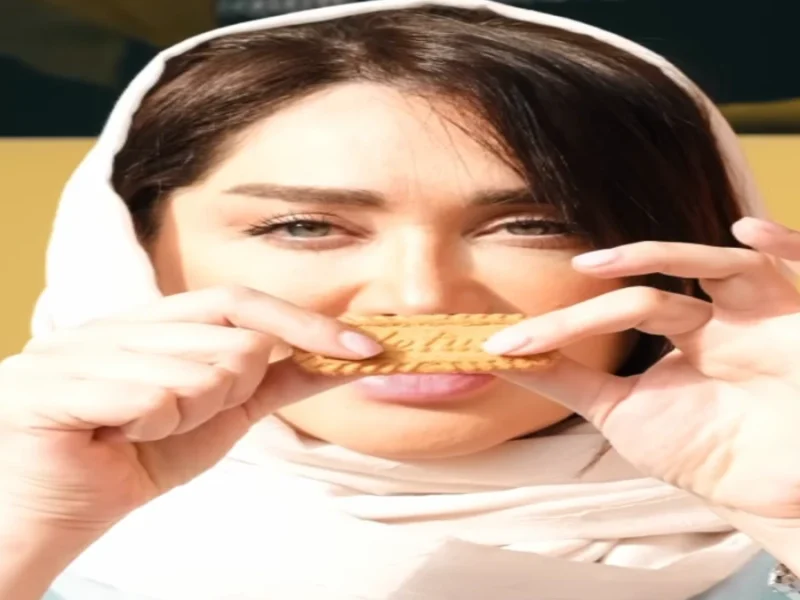 عکس عاشقانه خانواده جذاب سارا منجزی پور و محمد علیزاده در کنار فرزندشان