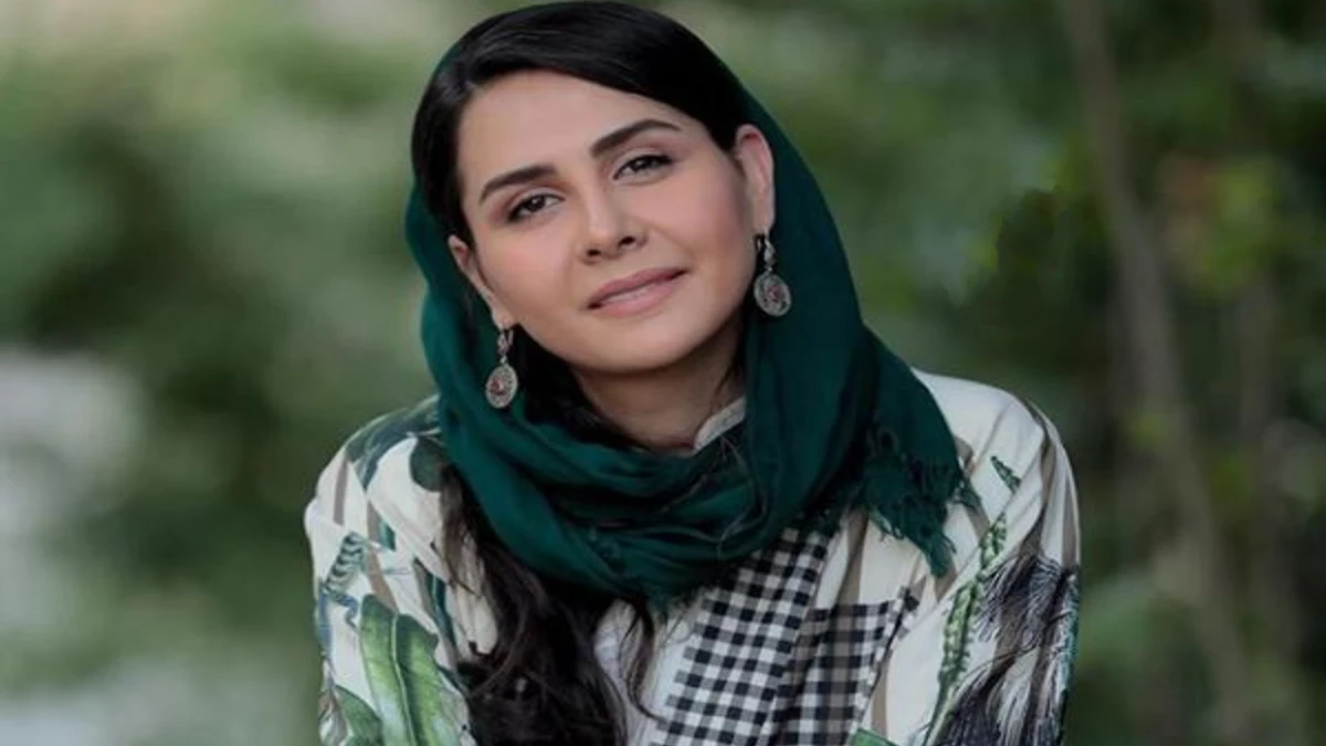 سارا والیانی بازیگر سریال گیلدخت به همراه همسر و پسر نوجوانش