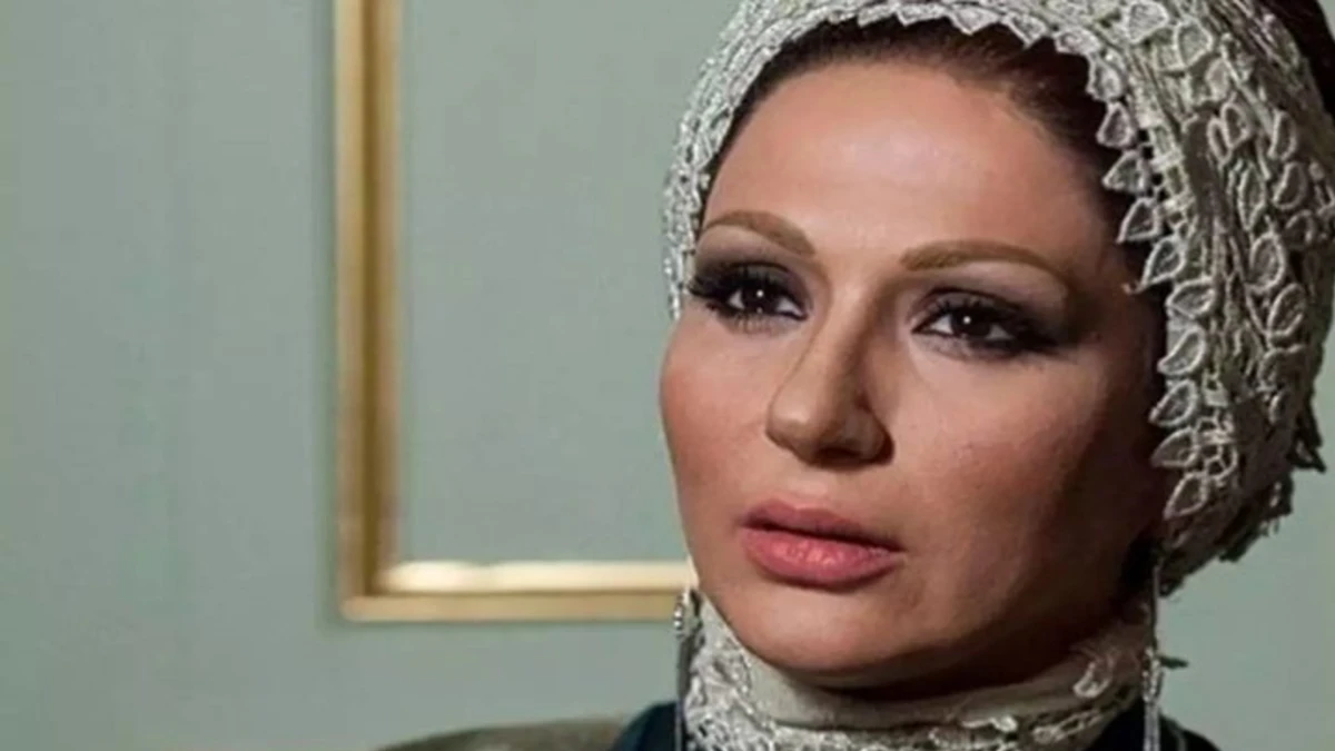 ساغر عزیزی «فرح دیبا» سریال معمای شاه در 47 سالگی