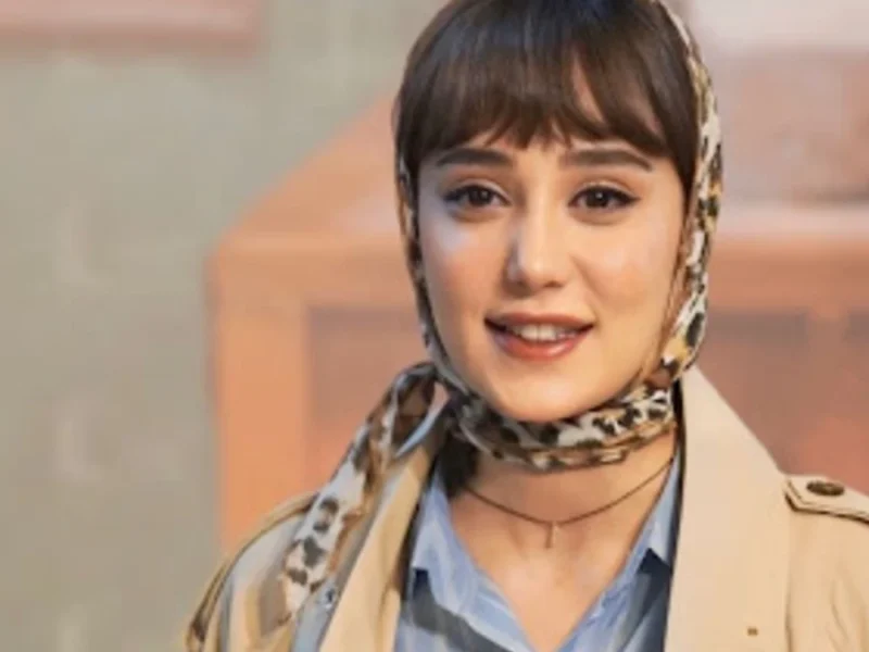 ساقی حاجی پور و خواهر خیلی جوونش که شبیه خودشه