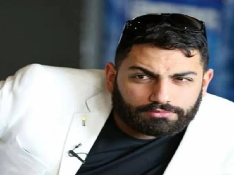 چهره روز | سامان گوران مجری جنجالی در کنار مادر و خواهرش