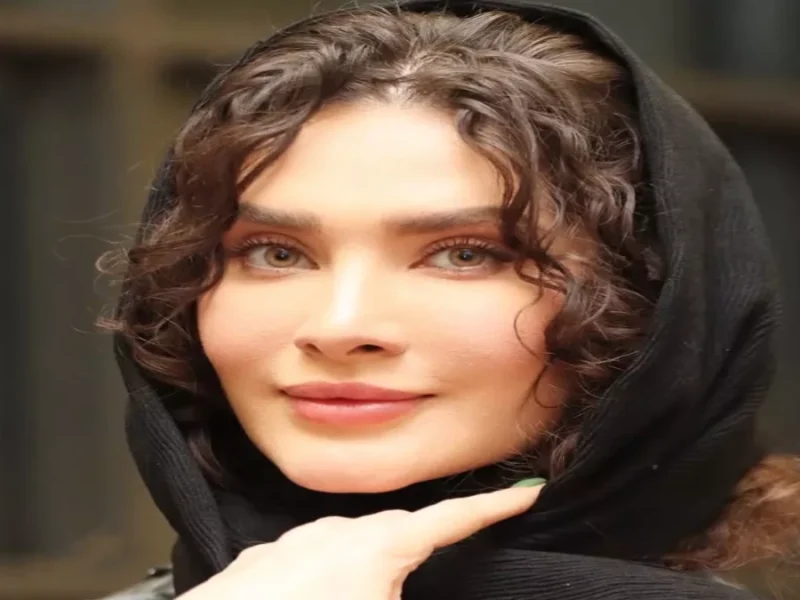 چشمک و ژست عجیب «ساناز سعیدی» بازیگر نقش سریال فریبا