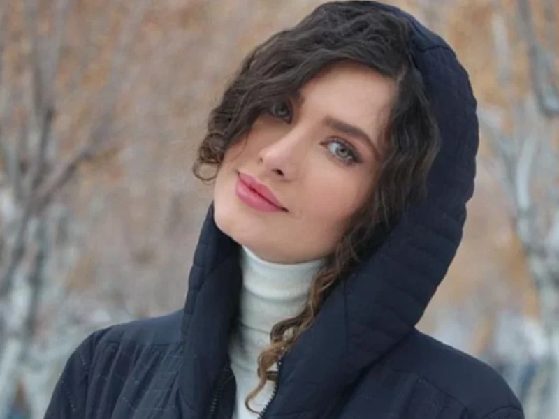 چهره جذاب ساناز سعیدی