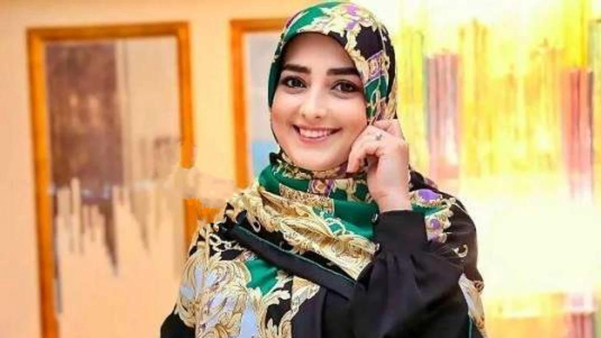 ستاره سادات قطبی مجری صداوسیما