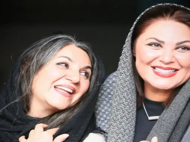 خواهران بازیگر در کنار هم ستاره و لاله اسکندری اکران فیلم خورشید آن ماه