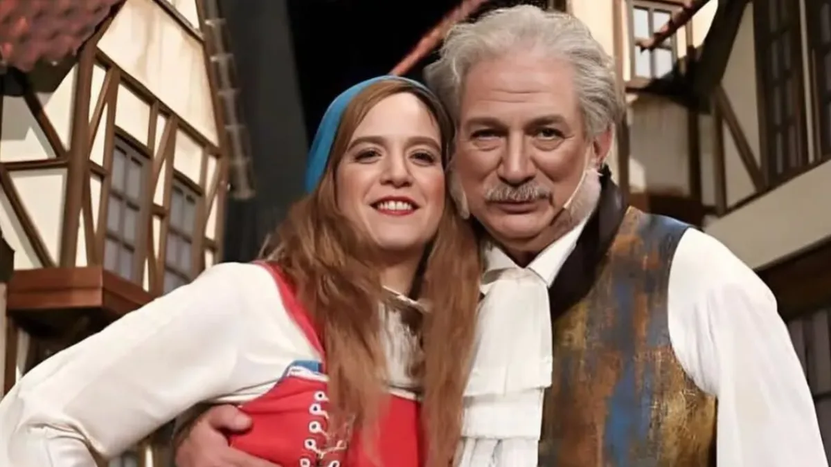 تصویری جالب منتشر شده از آلبوم عروسی ستاره پسیانی و پاشا رستمی تصویری جالب منتشر شده از آلبوم عروسی ستاره پسیانی و پاشا رستمی