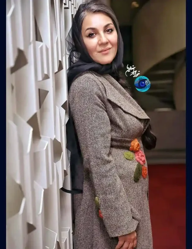 خبر روز| استایل پاییزی و متفاوت ستاره اسکندری در اکران آن سوی حصارهای لالهزار ستارهاسکندری 3