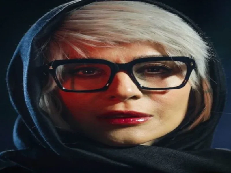 تصویری از موتور سواری سحر دولتشاهی در کنار مهراد صدیقیان