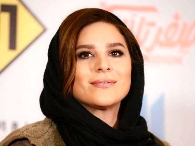 استایل مشکی طلایی و جذاب سحر دولتشاهی در روسیه
