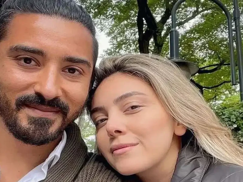 تیپ بامزه دوران پسر سروین بیات در اولین روز مدرسه اش