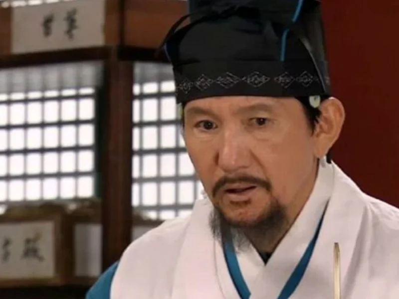 تصویر روز | «پارک یونگ مون رئیس نقاشخانه» سریال ایسان «پارک یونگ مون رئیس نقاشخانه» سریال ایسان