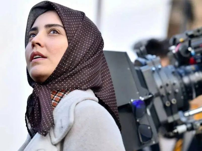 تیپ و چهره پاییزی بازیگر نقش «طوبی» در سریال طوبی در 35 سالگی