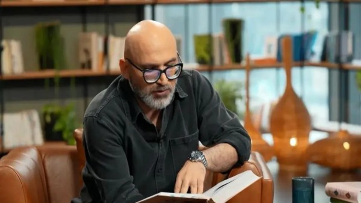 سعدی مجتهد زبان فارسی است