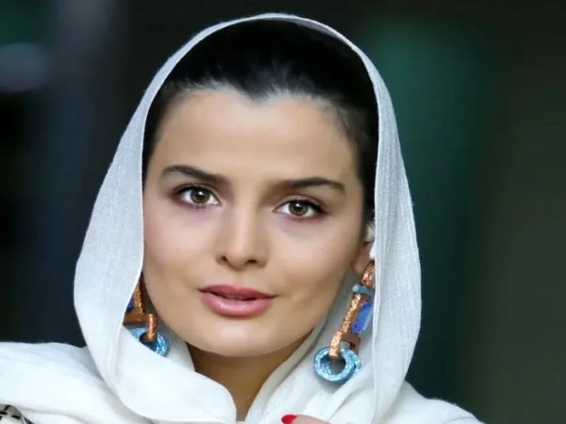 خبر روز | استایل و چهره بازیگر نقش «سوجان» در مراسم اکران خصوصی استایل و چهره بازیگر نقش «سوجان» در مراسم اکران خصوصی