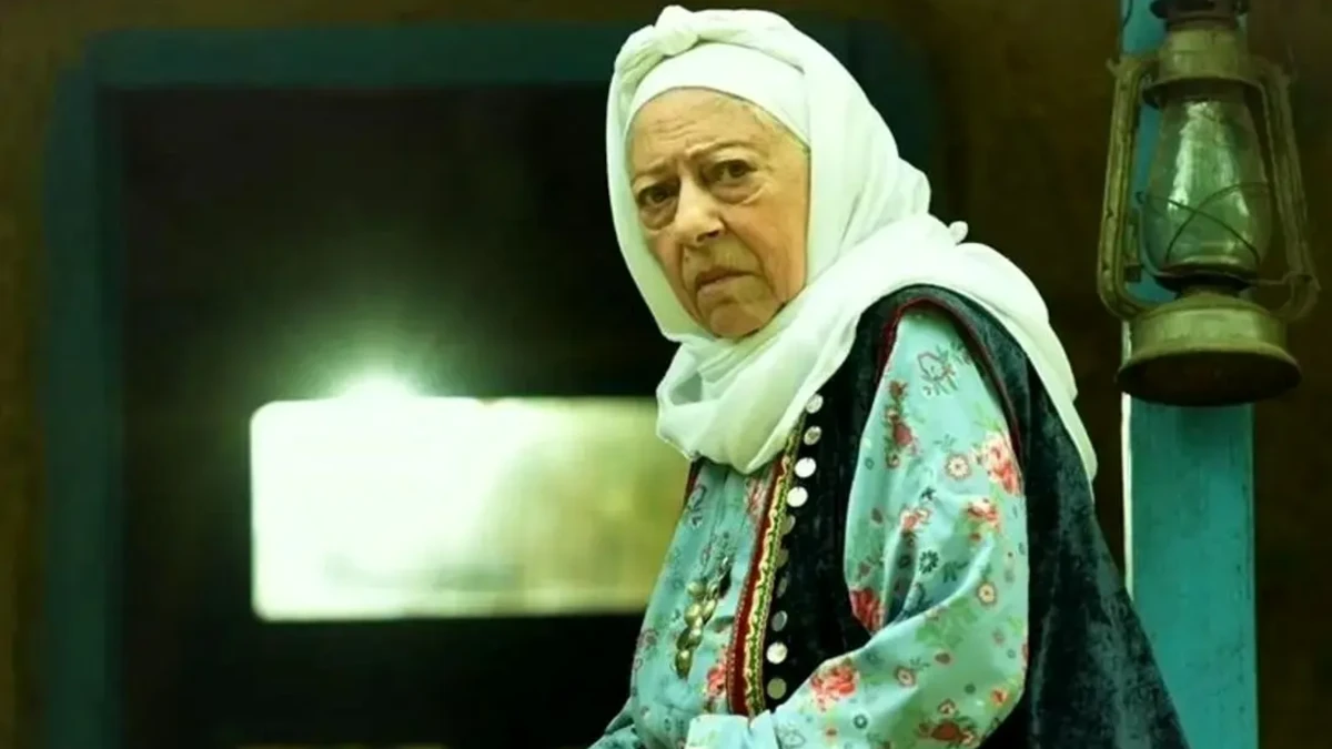 «مادرجان، جاوید و نصیر» در پشت صحنه سریال سوجان؛ سال 1402