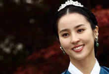 سوسانو و امپراتور گوموآ در جلسه آموزشی قبل از سفر به کره شمالی