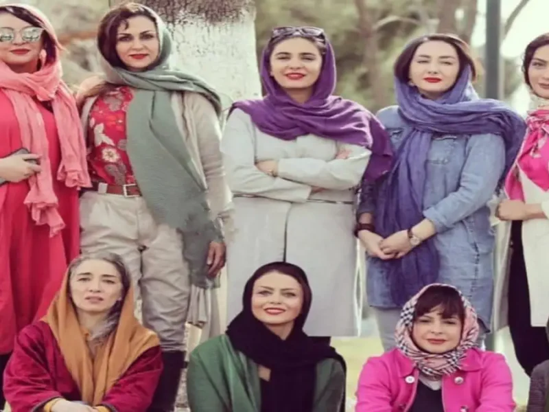 نگاهی به استایل دخترانه سیما تیرانداز نقش انیس در سریال ستایش