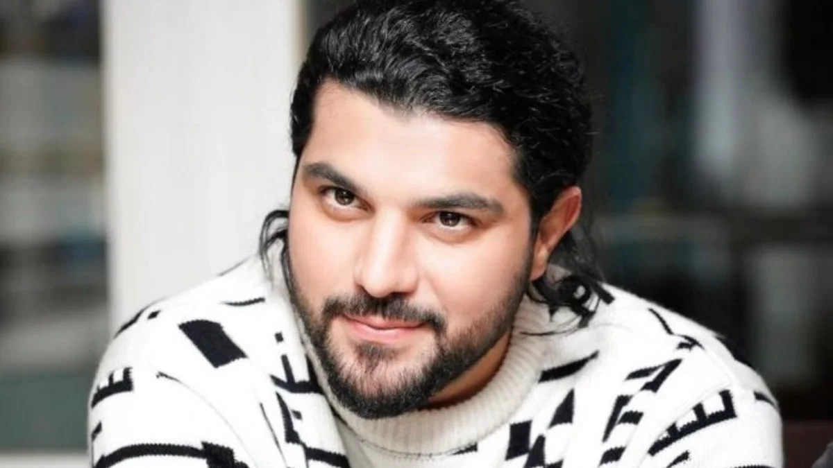 سینا مهراد با موتور و استایل جذابش خودنمایی کرد