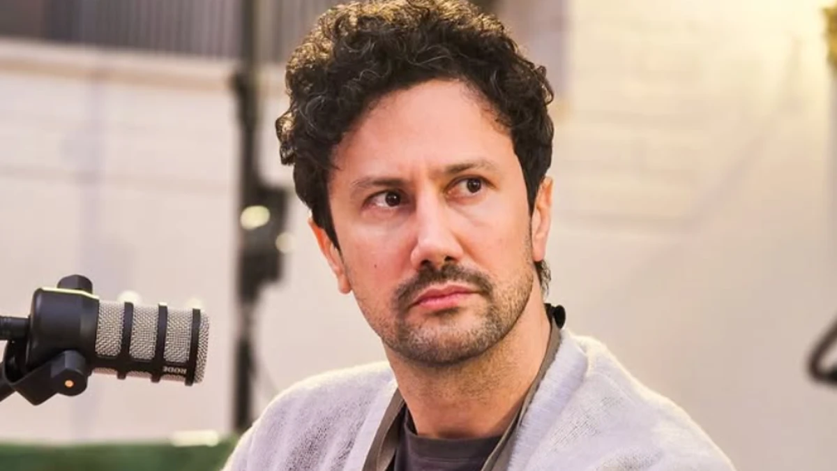 تصویر روز | سلفی دیدنی شاهرخ استخری با همسر و دخترش سلفی دیدنی شاهرخ استخری با همسر و دخترش