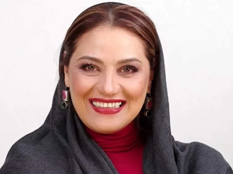 عکس جدیدی با استایل متفاوت از شبنم مقدمی در پشت صحنه یک نمایش