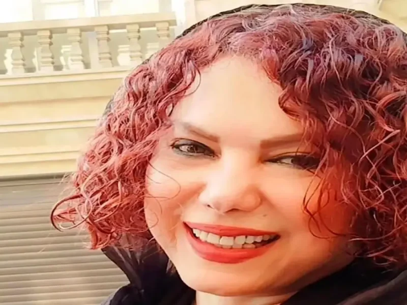 ژست عاشقانه «رضا ژیان» در کنار همسرش شراره درشتی سال 80