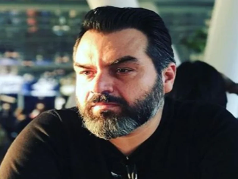 شهرام قائدی به همراه همسر و دخترش؛شباهت پدر دختری