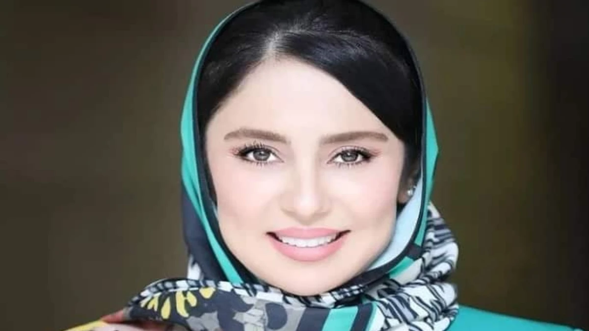 ژست شیدا یوسفی با صندلی جادویی؛ با سیس خفن حرفه ای