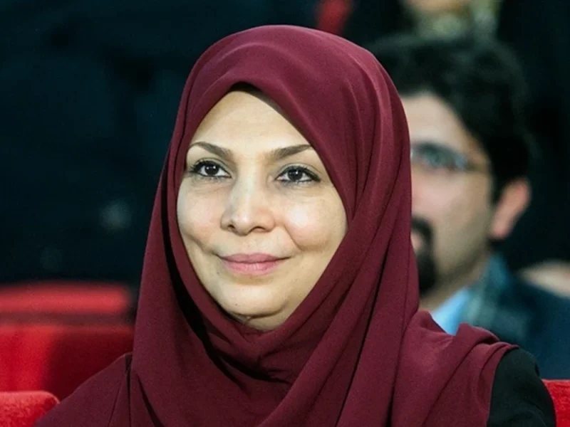 شیده معاونی مجری دهه ۶۰ به همراه دختر زیبایش