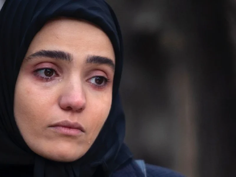 تصویر روز | عکس جدید «دیبا، فخرالدین و ضیا» سریال طوبی در کافه عکس جدید «دیبا، فخرالدین و ضیا» سریال طوبی در کافه