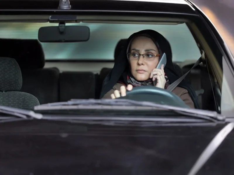 عکس مرضیه، زهرا و دکتر توفیقی در پشت صحنه سریال بچه مهندس 3