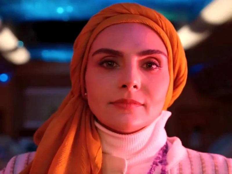 استایل سفید شیوا مکی‌نیان شری سریال پایتخت 7 در حاشیه یک جشنواره استایل سفید شیوا مکی‌نیان شری سریال پایتخت 7 در حاشیه یک جشنواره