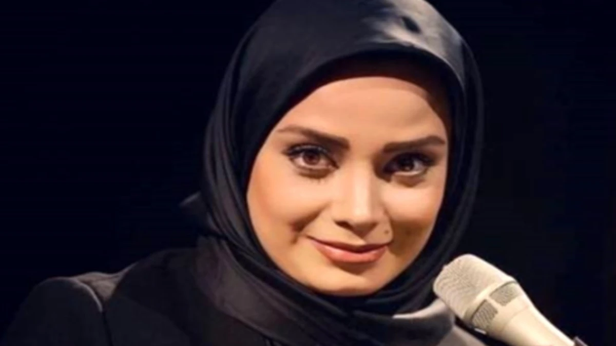 پوشش دیدنی و خال خالی «صبا راد» در بالکن خانه‌اش در ترکیه