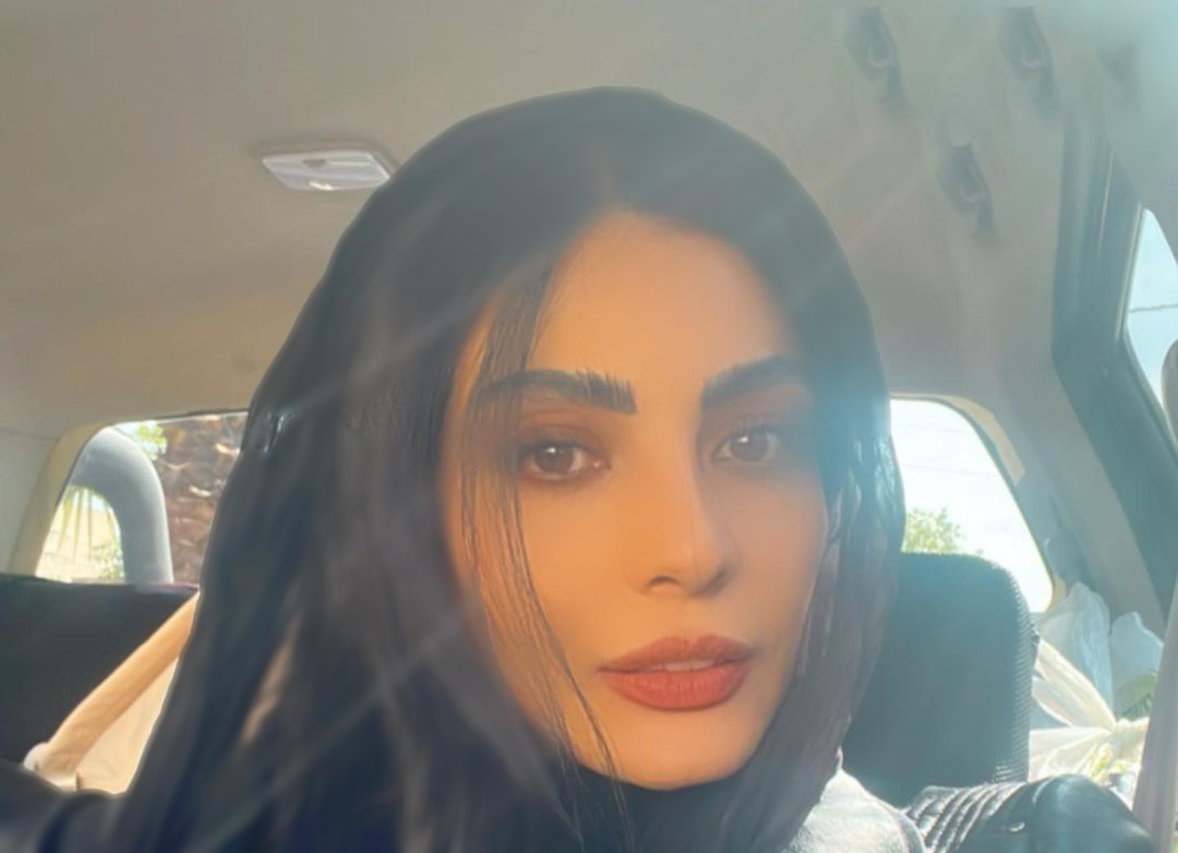 تاریخ وبگردی |سلفی های مختلف ‌صحرا اسدالهی در ماشینش