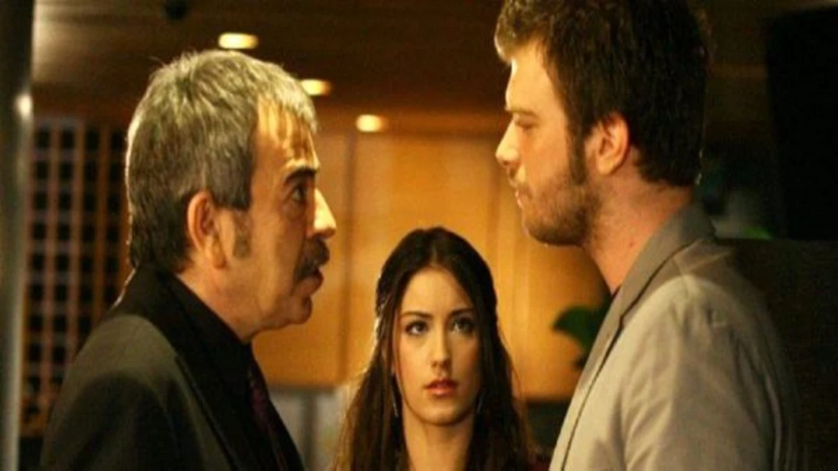 خبر روز | عکس دورهمی بازیگران سریال عشق ممنوع بعد از ۱۷ سال عکس دورهمی بازیگران سریال عشق ممنوع بعد از ۱۷ سال