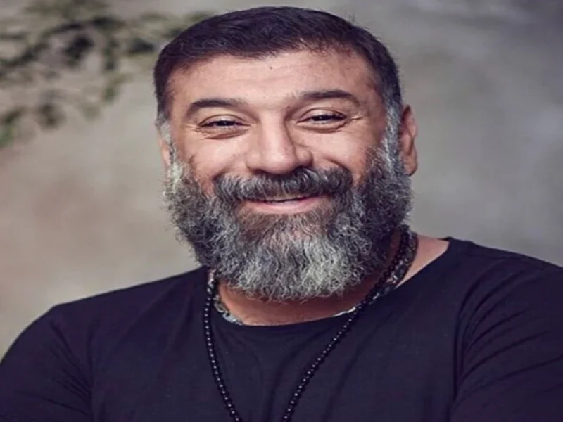 عکس دیدنی از مرحوم «على انصاريان» در کنار مادر گرامیشان