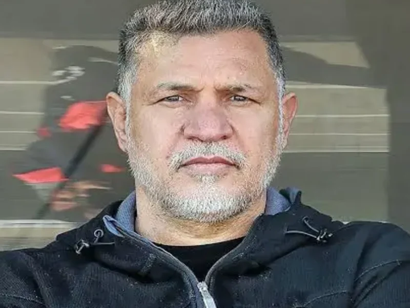 تصویر روز | «علی دایی» اسطوره فوتبال؛ تبلیغ برند خاص عینک «علی دایی» اسطوره فوتبال؛ تبلیغ برند خاص عینک